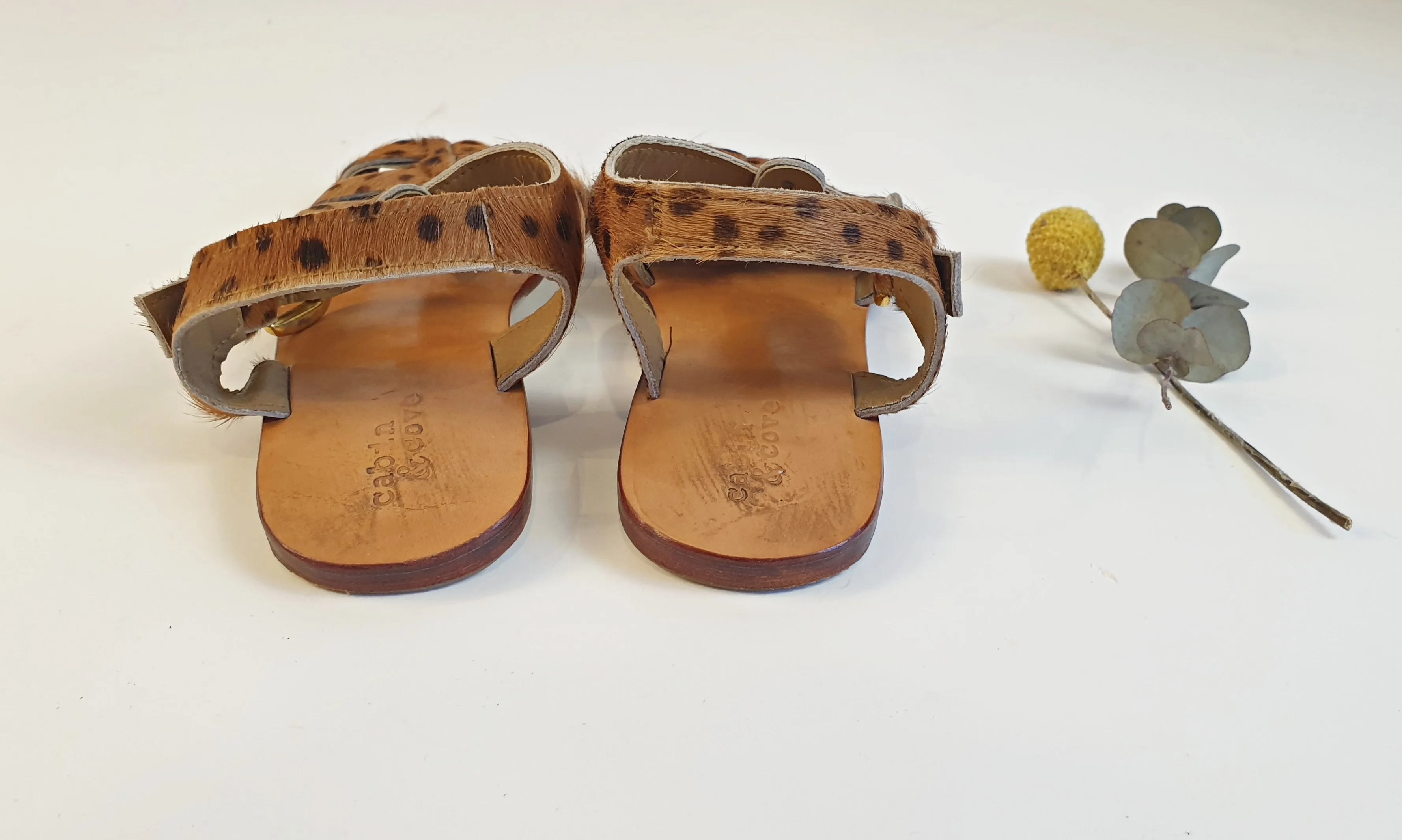 Cabin & Cove second hand pony hair animal print closed toe sandals size 37