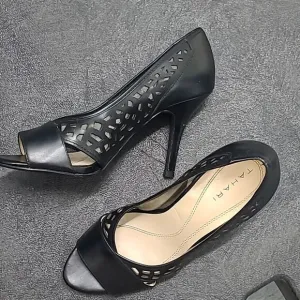 Tahari Sz 8.5 Open Toe Heels Leather Shoe Licorice