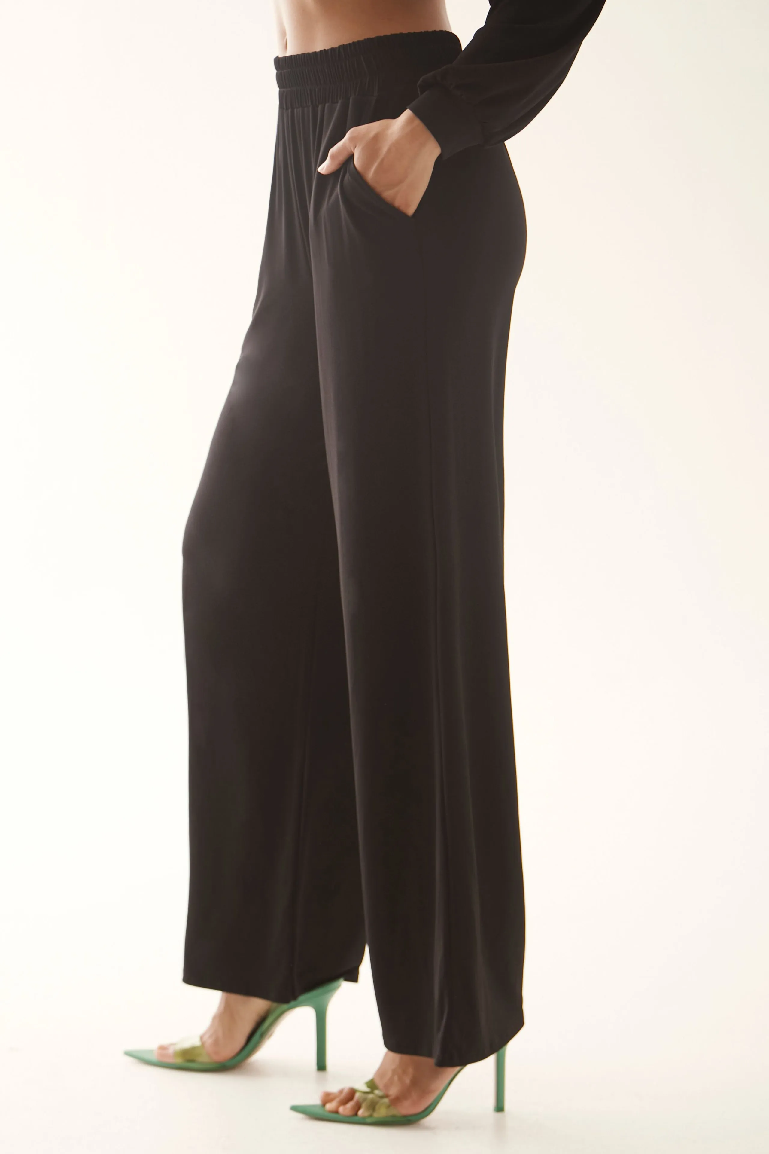 Wide Leg Pocket Pant